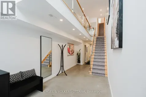 373 Berkley Avenue Ottawa ON K2A 2G9