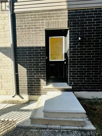 24 Hylton Drive Barrie ON L9J 0W5