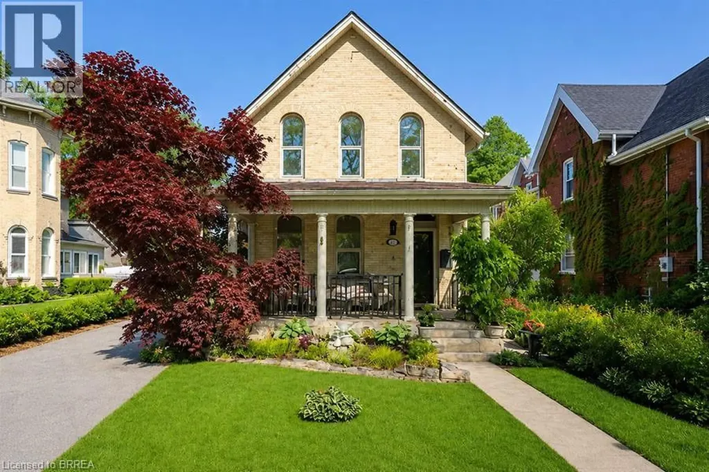 11 Chestnut Avenue Brantford ON N3T 4B9