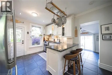 11 Chestnut Avenue Brantford ON N3T 4B9