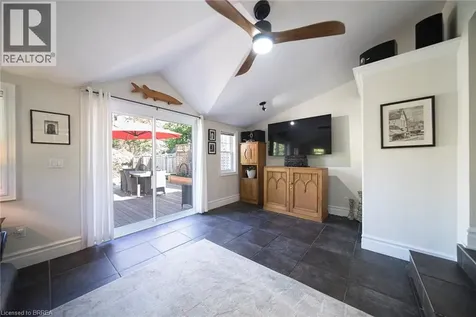11 Chestnut Avenue Brantford ON N3T 4B9