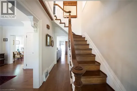 11 Chestnut Avenue Brantford ON N3T 4B9