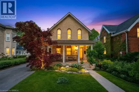 11 Chestnut Avenue Brantford ON N3T 4B9