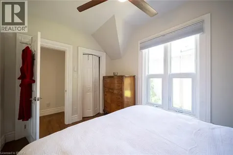 11 Chestnut Avenue Brantford ON N3T 4B9
