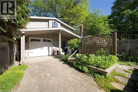11 Chestnut Avenue Brantford ON N3T 4B9
