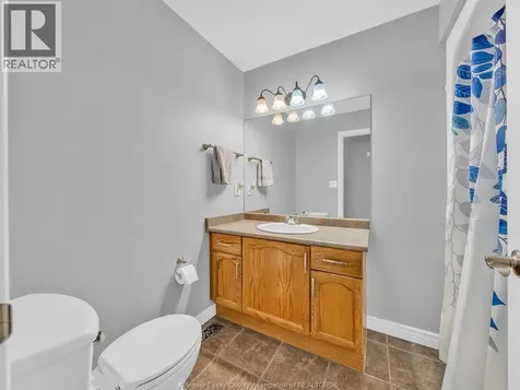 382 Thorn Ridge Amherstburg ON N9V 3X2