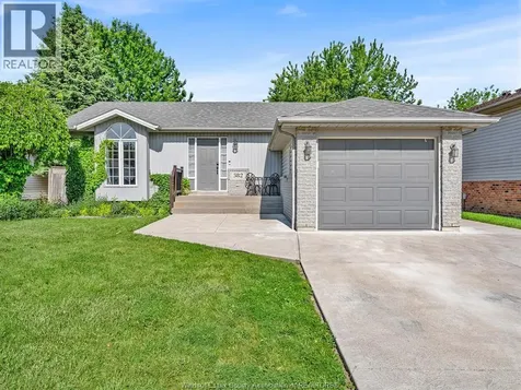 382 Thorn Ridge Amherstburg ON N9V 3X2