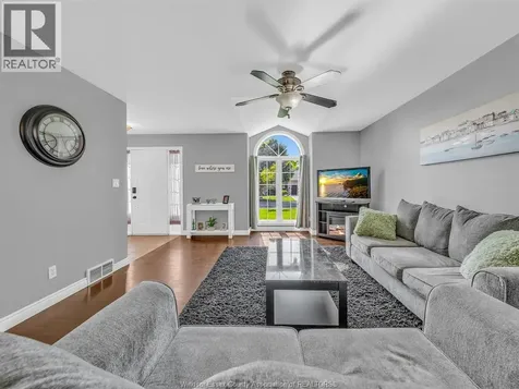 382 Thorn Ridge Amherstburg ON N9V 3X2