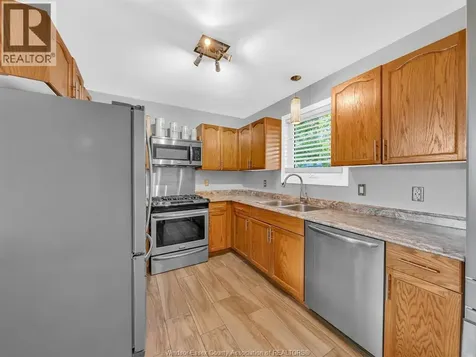 382 Thorn Ridge Amherstburg ON N9V 3X2