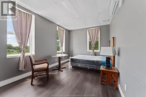 1353 Wellington Avenue Windsor ON N8X 2C1
