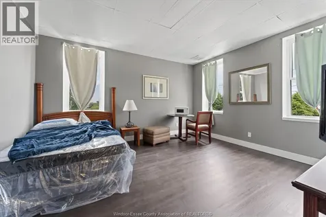 1353 Wellington Avenue Windsor ON N8X 2C1