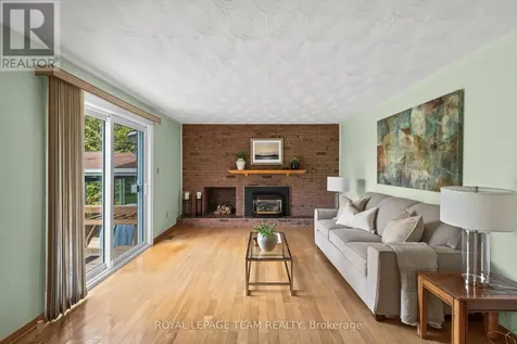 44 Steeple Hill Crescent Ottawa ON K2R 1G3