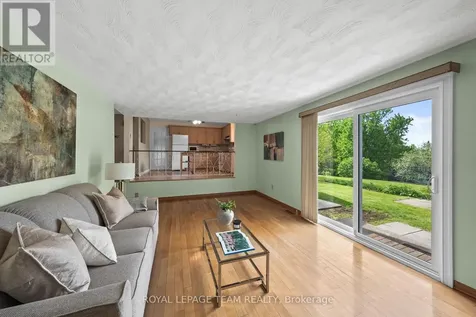 44 Steeple Hill Crescent Ottawa ON K2R 1G3