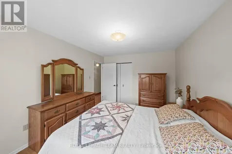 44 Steeple Hill Crescent Ottawa ON K2R 1G3