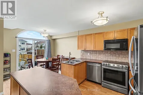1055 Candlewood Street Ottawa ON K4A 5E9