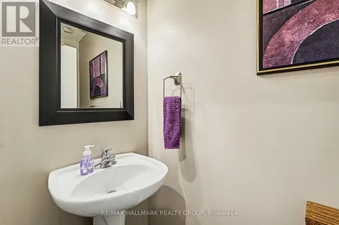 1055 Candlewood Street Ottawa ON K4A 5E9