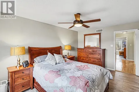 1055 Candlewood Street Ottawa ON K4A 5E9