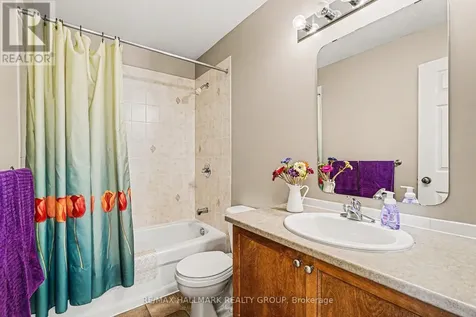 1055 Candlewood Street Ottawa ON K4A 5E9