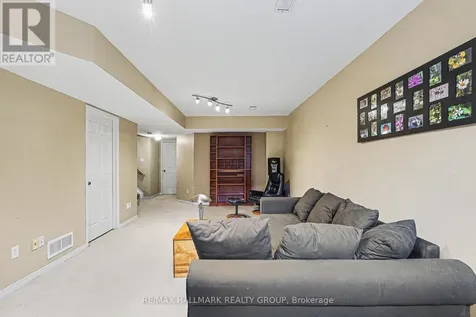 1055 Candlewood Street Ottawa ON K4A 5E9