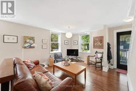 187 Martin Avenue Ottawa ON K1K 2V2