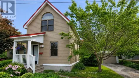 187 Martin Avenue Ottawa ON K1K 2V2