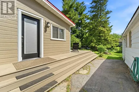 187 Martin Avenue Ottawa ON K1K 2V2