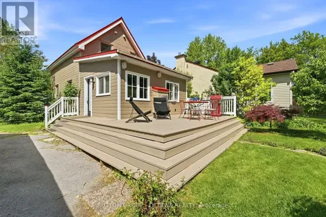187 Martin Avenue Ottawa ON K1K 2V2