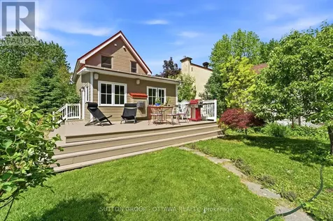187 Martin Avenue Ottawa ON K1K 2V2