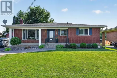 821 Haldimand Crescent Cornwall ON K6H 5C9