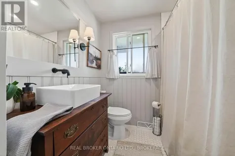 821 Haldimand Crescent Cornwall ON K6H 5C9