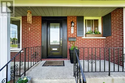 821 Haldimand Crescent Cornwall ON K6H 5C9