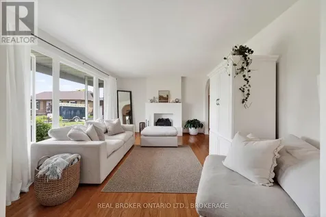 821 Haldimand Crescent Cornwall ON K6H 5C9