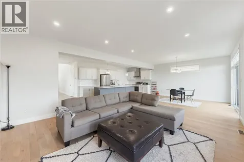 608 Sweetbay Crescent Sarnia ON N7S 0A8