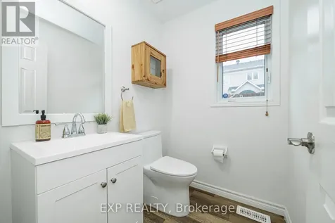 569 Aquaview Drive Ottawa ON K4A 4V4