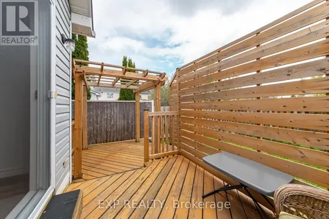569 Aquaview Drive Ottawa ON K4A 4V4