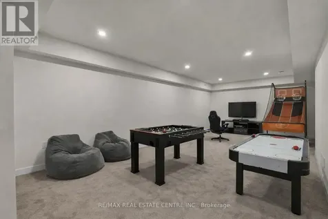 216 Parnian Pvt Private Ottawa ON K2J 6H3