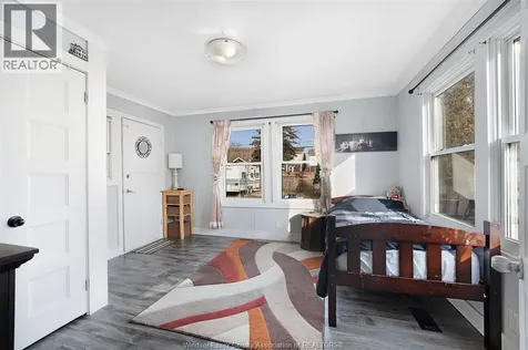 1456 Elsmere Windsor ON N8X 4G9