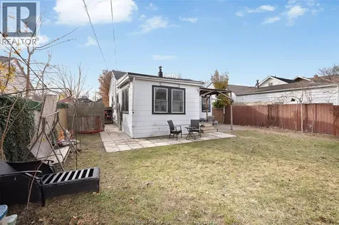 1456 Elsmere Windsor ON N8X 4G9