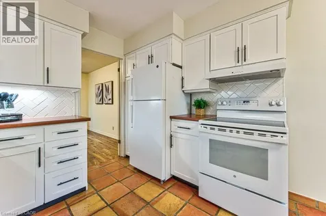 206 Candlewood Crescent Waterloo ON N2L 5Y9