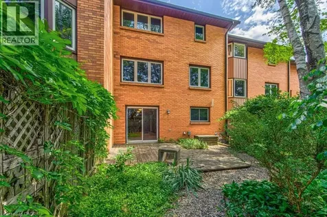 206 Candlewood Crescent Waterloo ON N2L 5Y9