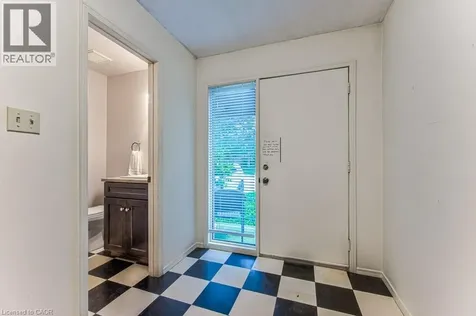 206 Candlewood Crescent Waterloo ON N2L 5Y9