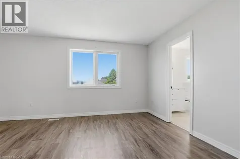 43 Decaro Crescent Cambridge ON N3C 4N1