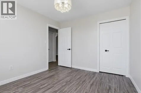 43 Decaro Crescent Cambridge ON N3C 4N1