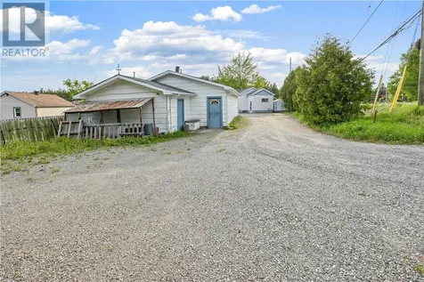8 Moonlight Beach Road Sudbury ON P3B 3V6
