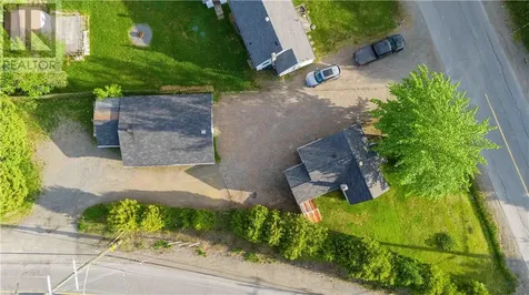 8 Moonlight Beach Road Sudbury ON P3B 3V6