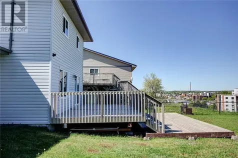 74 Sunrise Ridge Drive Greater Sudbury ON P3B 0A9