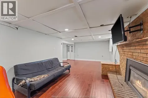 475 Mckay Avenue Windsor ON N9B 1Z7