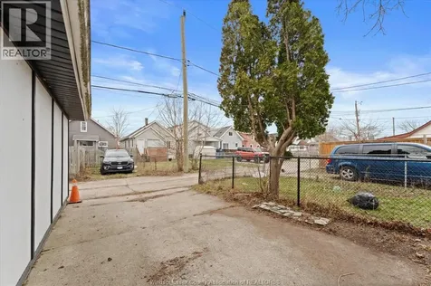 475 Mckay Avenue Windsor ON N9B 1Z7