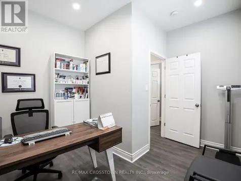 178 Dunlop Street West Barrie (lakeshore) ON L4N 1B3
