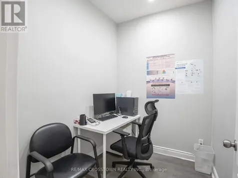 178 Dunlop Street West Barrie (lakeshore) ON L4N 1B3